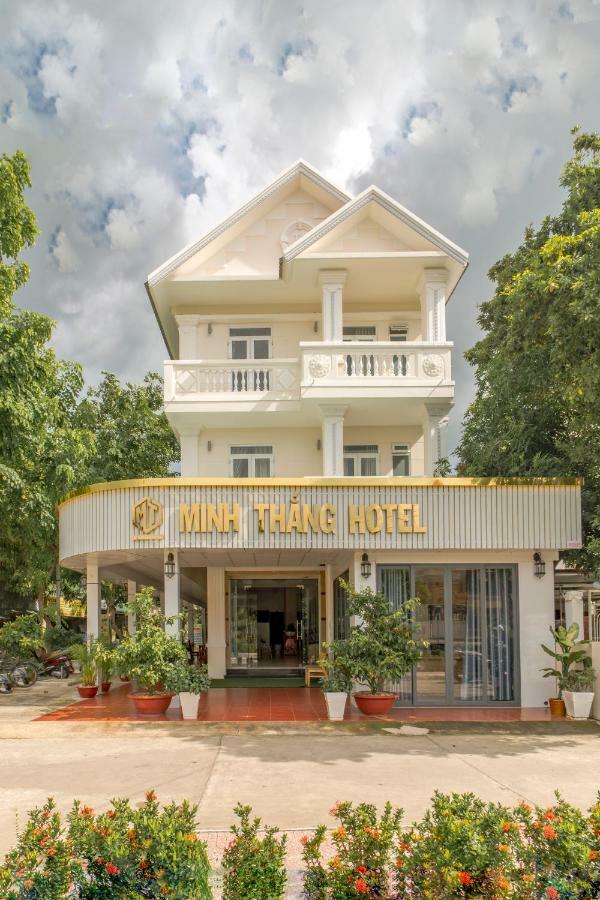 Chi Khu Co Ong Khach San Minh Thang מראה חיצוני תמונה